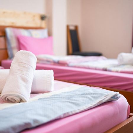 Hotel Holiday-M Охрид Экстерьер фото
