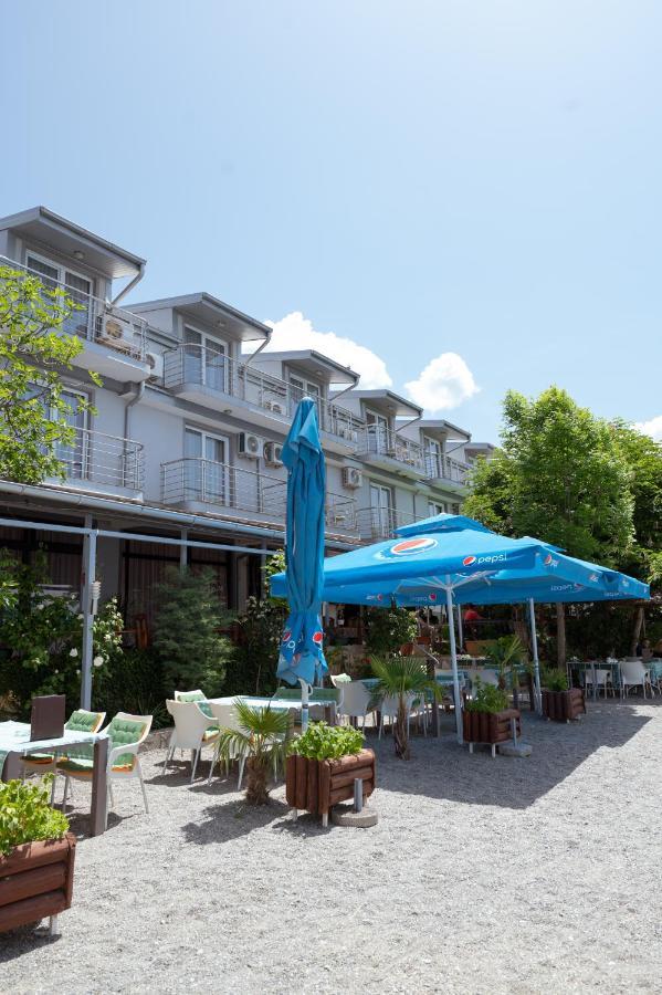 Hotel Holiday-M Охрид Экстерьер фото